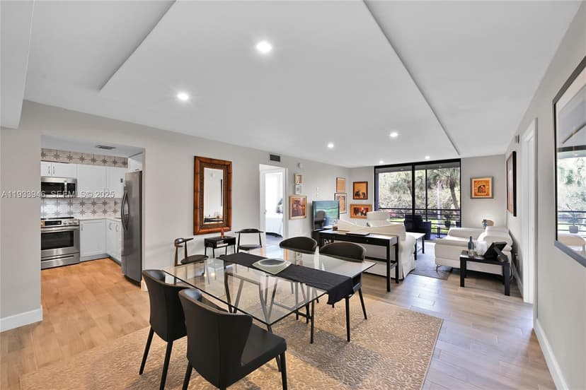 1400 Saint Charles Pl # 323, Pembroke Pines FL 33026