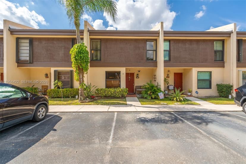 1210 NW 99th Ave # 66, Pembroke Pines FL 33024