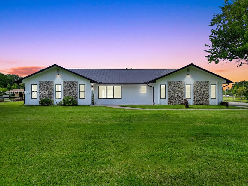 17680 SW 54th St, Southwest Ranches FL 33331