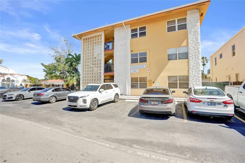 744 NE 14th Ave # 1, Fort Lauderdale FL 33304