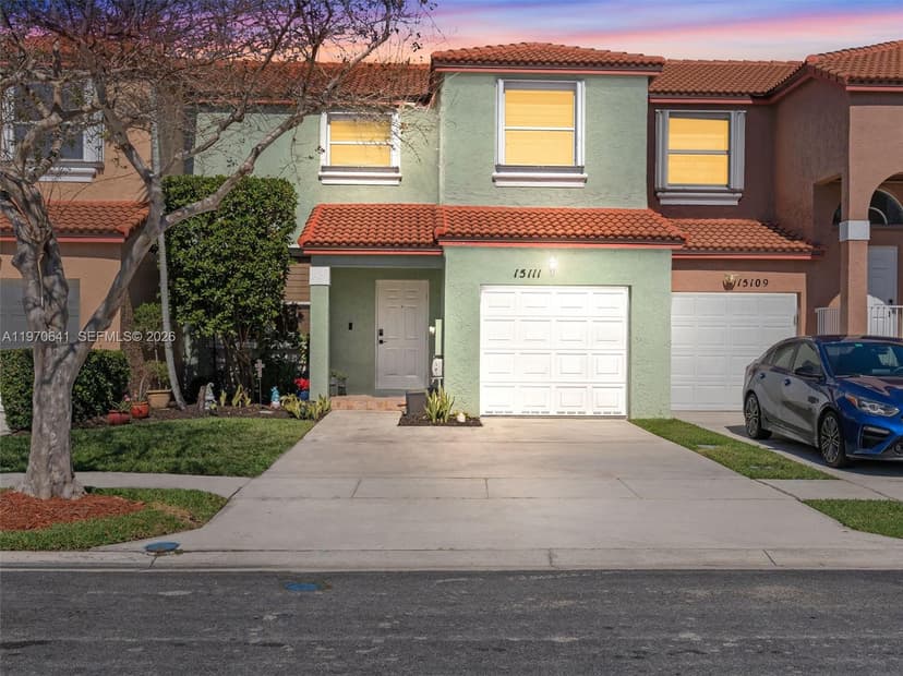 15111 NW 8th St, Pembroke Pines FL 33028