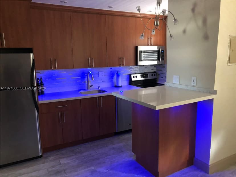 4081 N Dixie Hwy # 29, Oakland Park FL 33334