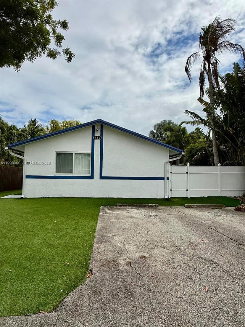 650 NE 15TH ST, Fort Lauderdale FL 33304