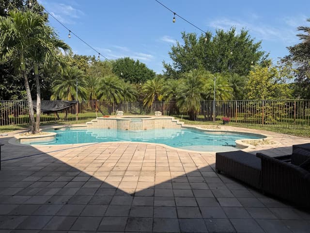 3309 Bradenham Lane, Davie FL 33328 - Davie, FL - Photo 5