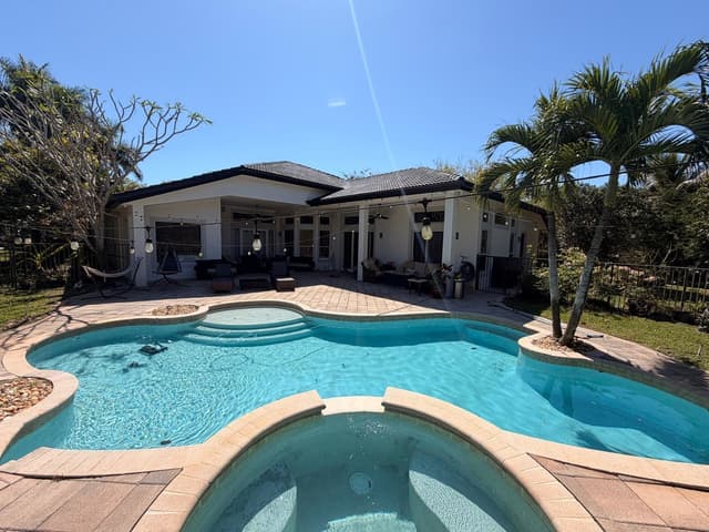 3309 Bradenham Lane, Davie FL 33328 - Davie, FL - Photo 4