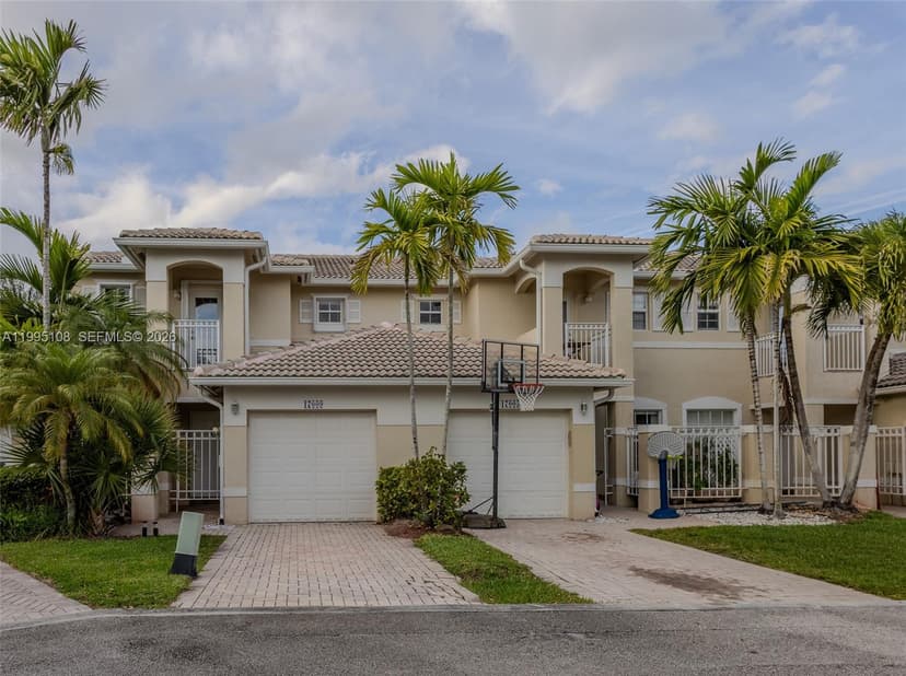 17009 NW 22nd St, Pembroke Pines FL 33028
