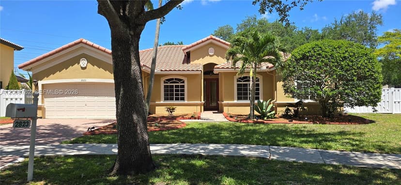 2823 Poinciana Cir, Cooper City FL 33026