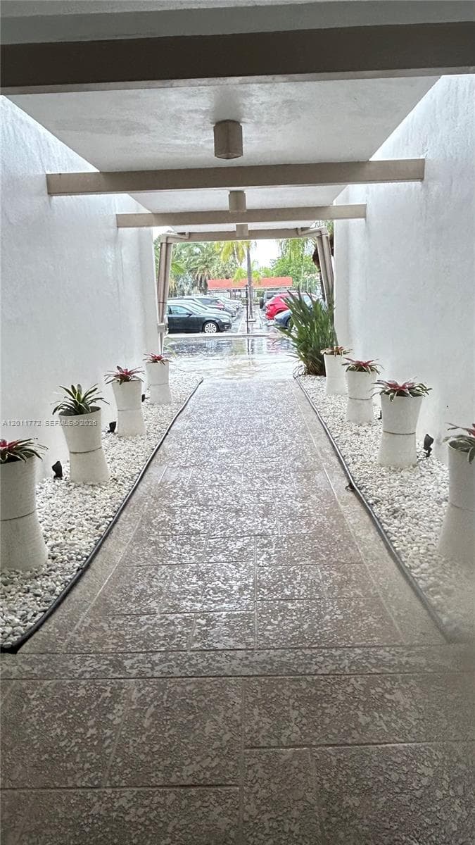 3000 NE 16th Ave # 405, Oakland Park FL 33334