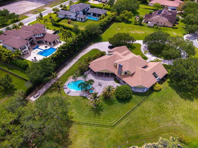 13300 SW 36th Court, Davie FL 33330 - Davie, FL - Photo 2