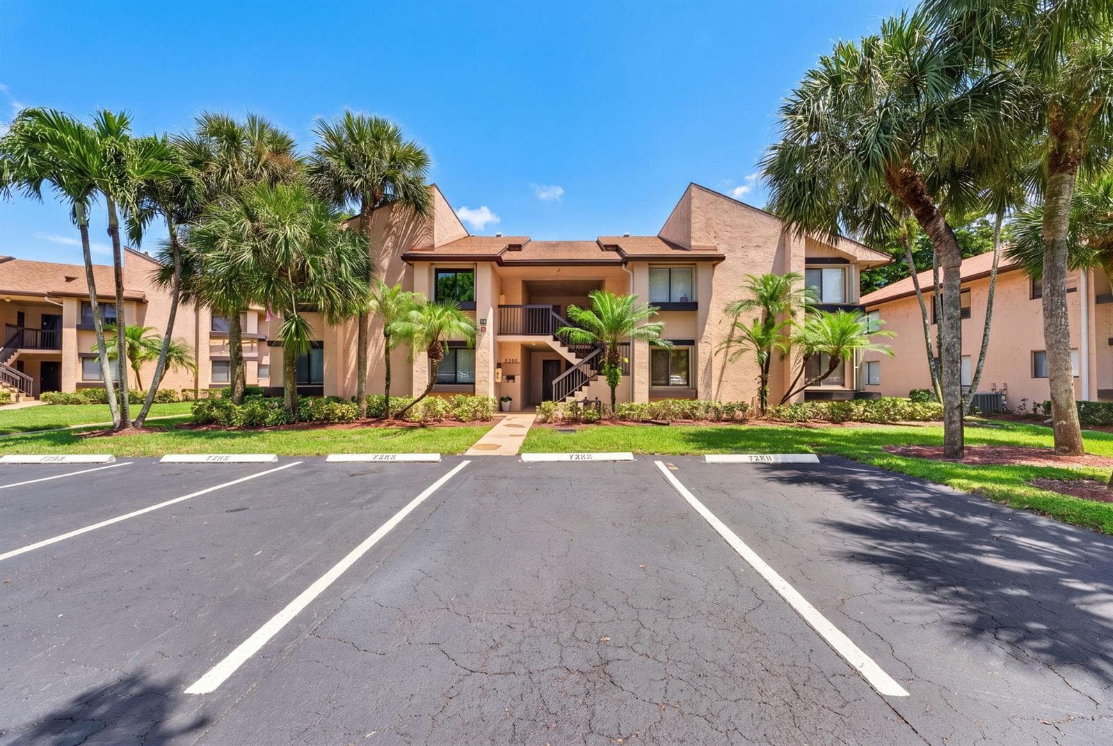 2240 SW 92nd Terrace # 2402, Davie FL 33324 - Davie, FL - Photo 1