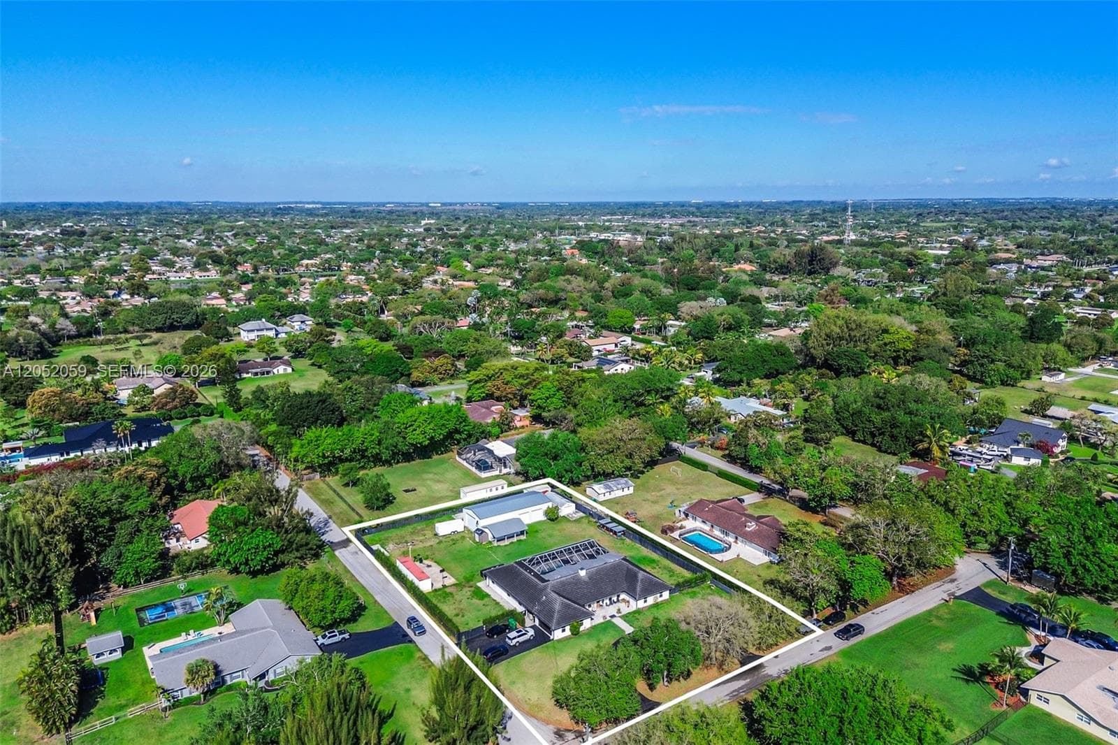 5431 SW 109th Ave, Davie FL 33328 - Davie, FL - Photo 1
