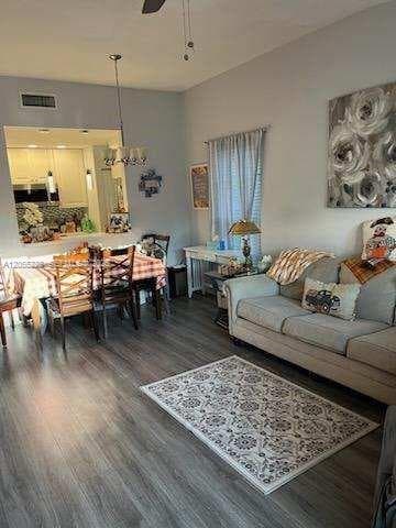 11699 NW 11th St, Pembroke Pines FL 33026 - Pembroke Pines, FL - Photo 2