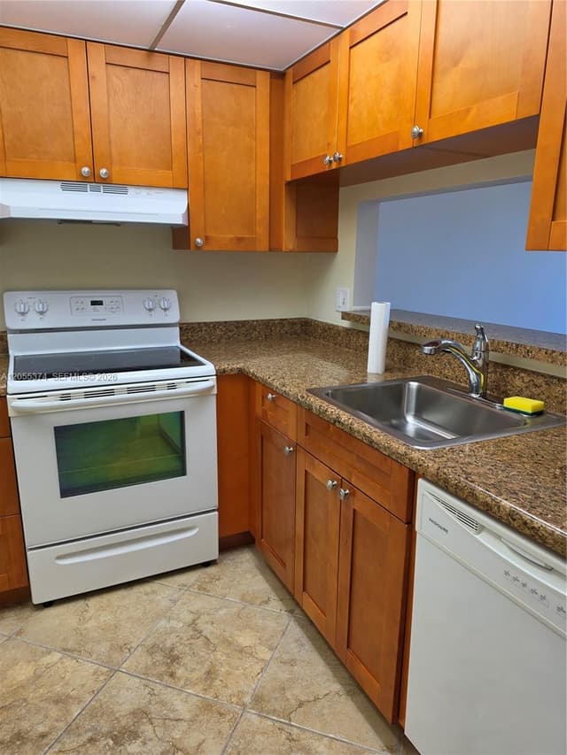 9311 Orange Grove Dr # 408, Davie FL 33324 - Davie, FL - Photo 5