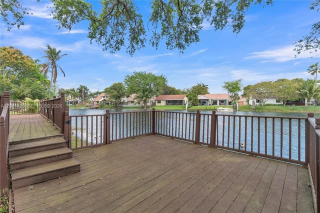 2905 Begonia Way, Cooper City FL 33026 - Cooper City, FL - Photo 3
