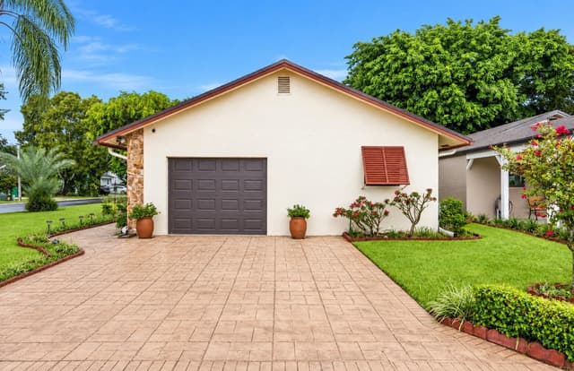 5611 SW 97TH Terrace, Cooper City FL 33328 - Cooper City, FL - Photo 3