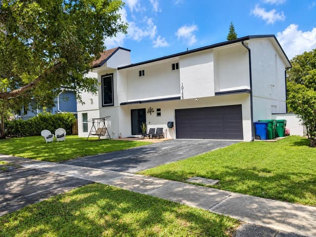 10165 SW 53rd Street, Cooper City FL 33328 - Cooper City, FL - Photo 2